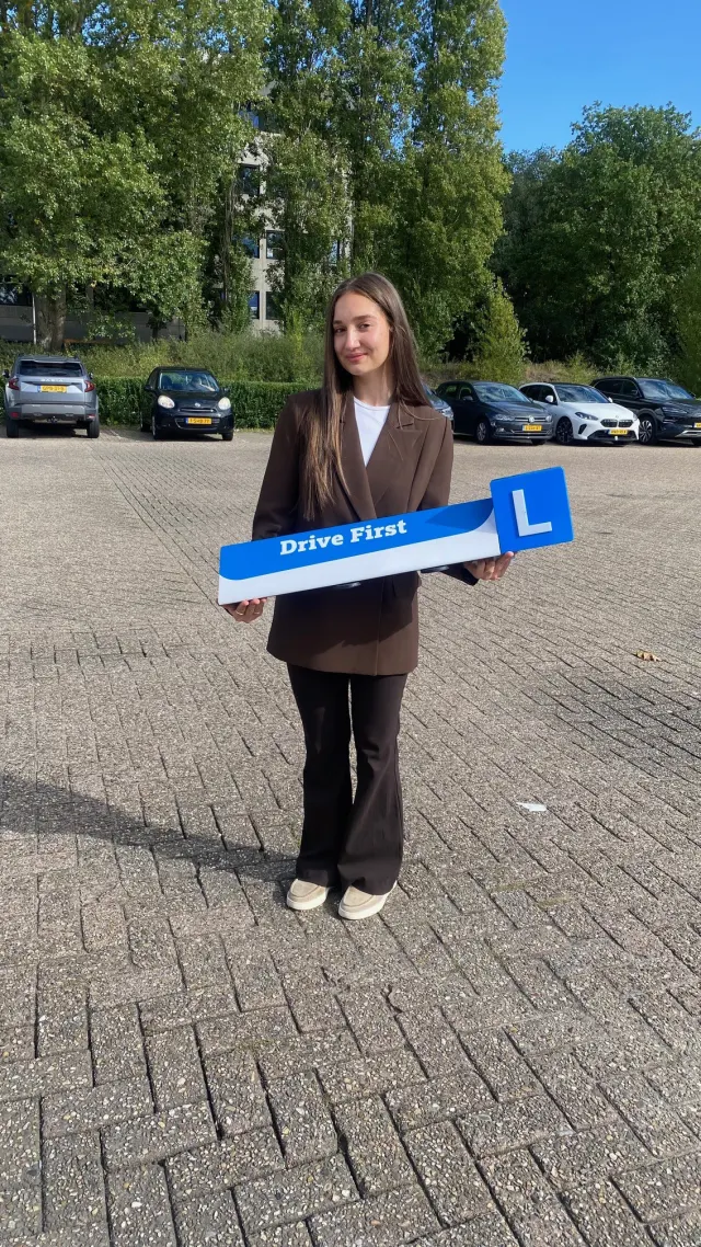 Amanda is geslaagd bij Drive First