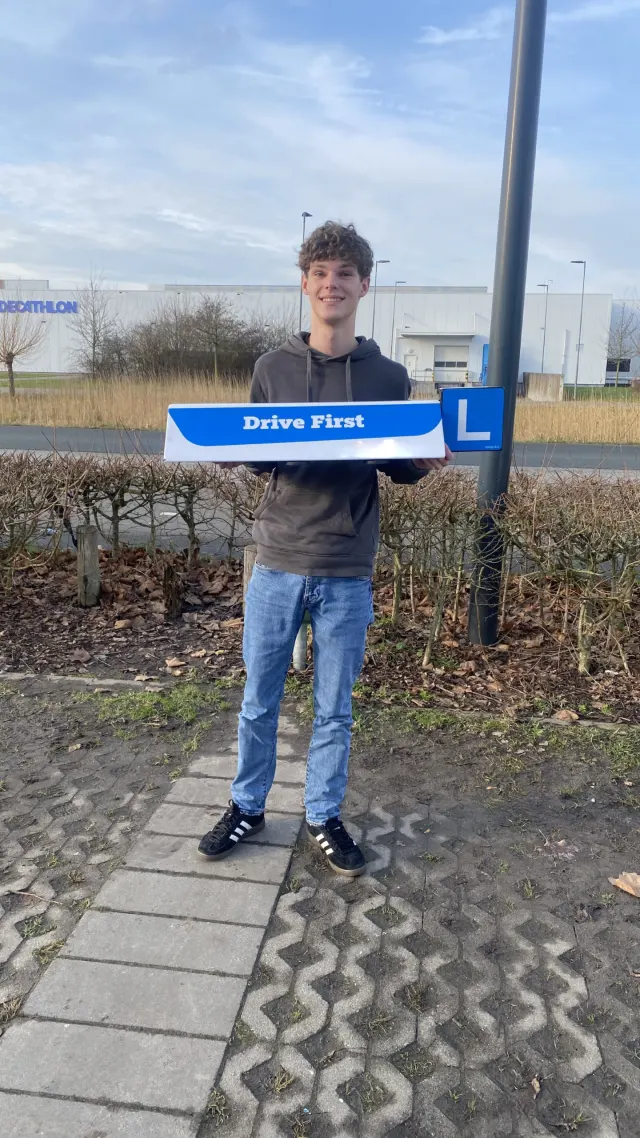 Jesse is geslaagd bij Drive First
